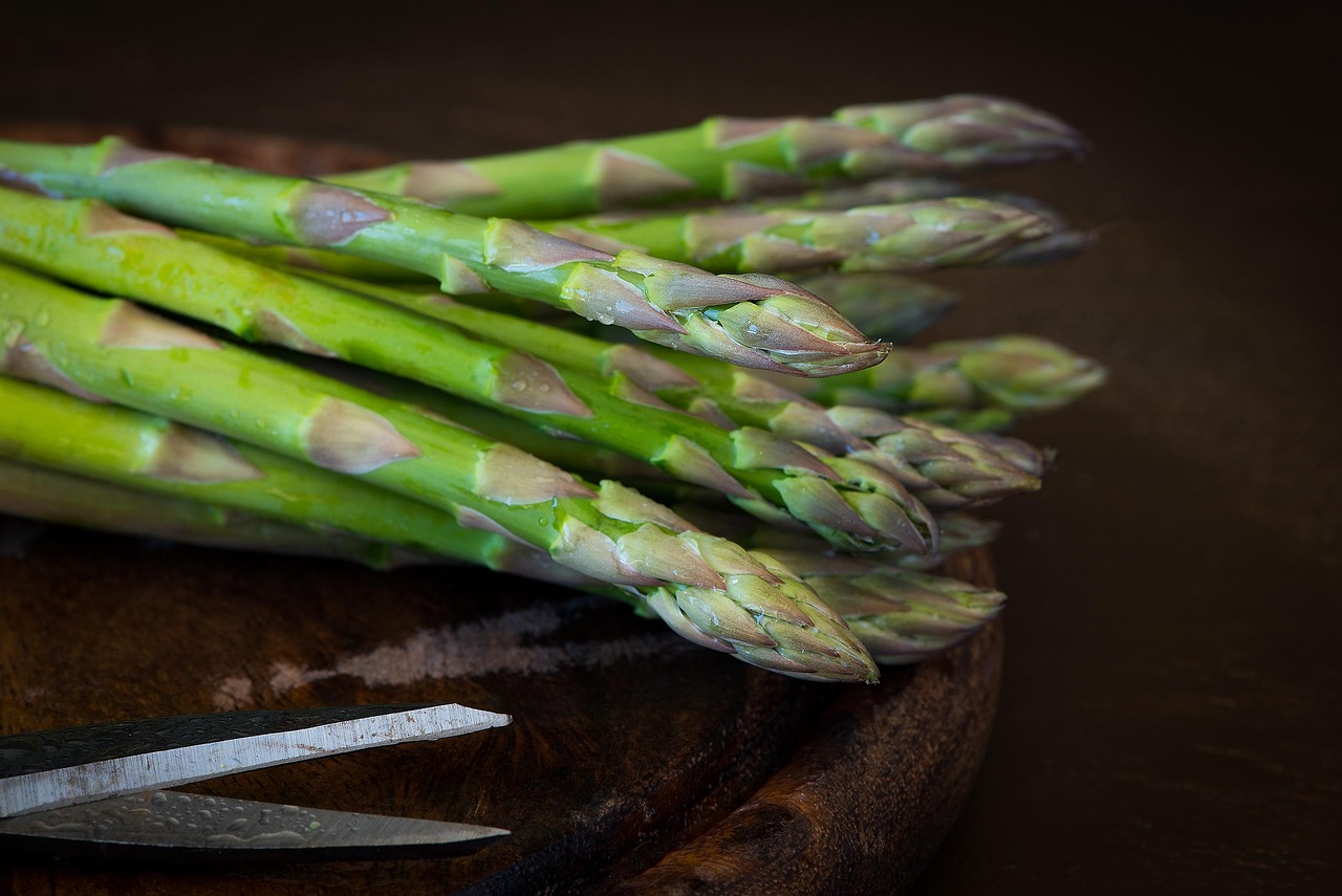 asparagus, green asparagus, green, raw, produce, harvest, organic, fresh, vegetables, food, healthy, nutrition, vitamins, asparagus tips, close up, asparagus, asparagus, asparagus, asparagus, asparagus